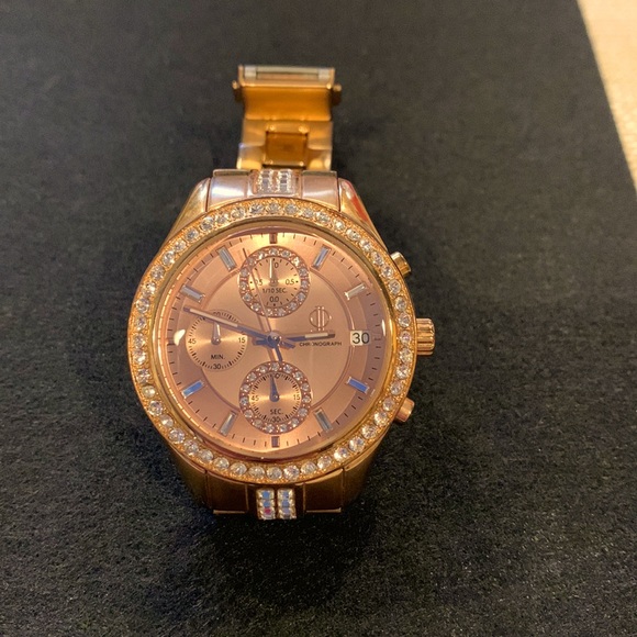 Jennifer Lopez Accessories - Jennifer Lopez Rose Gold watch model FMDJL302